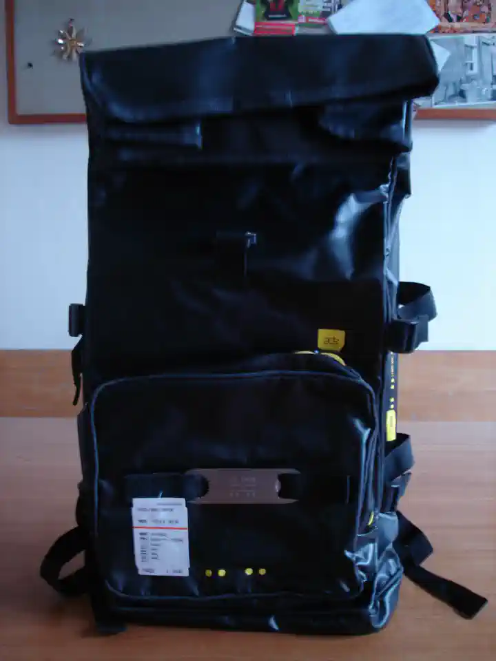2013-05-19-06_Diversen-01_Kleding heren-rugzak3 (© Marens van Leunen)