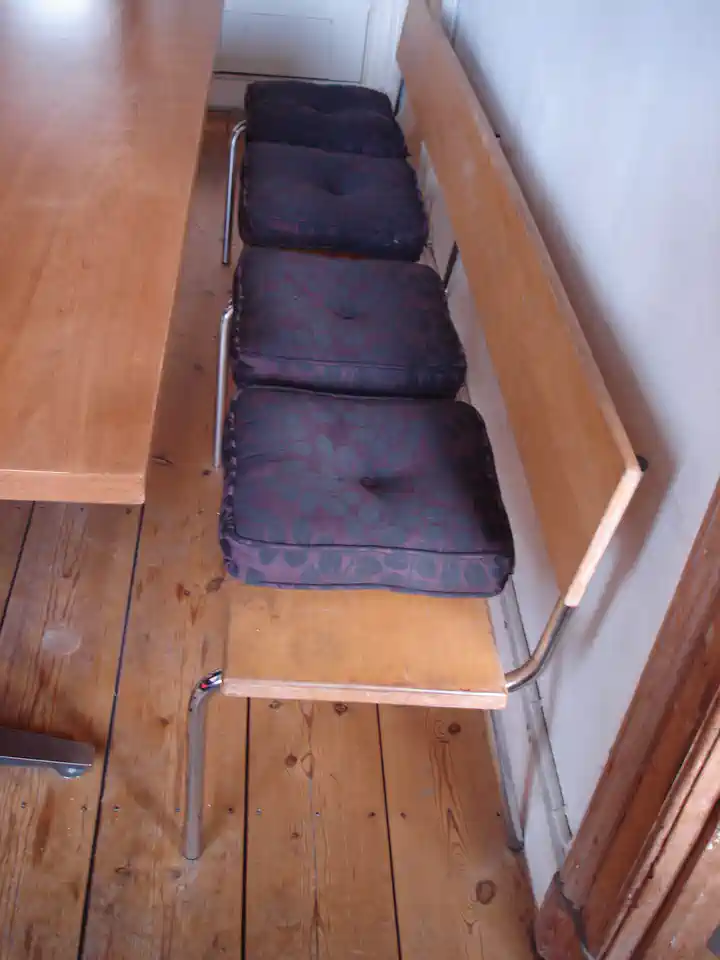 2013-09-17-04_Huis-Inrichting-04_Tafels-DSC02280 (© Marens van Leunen)