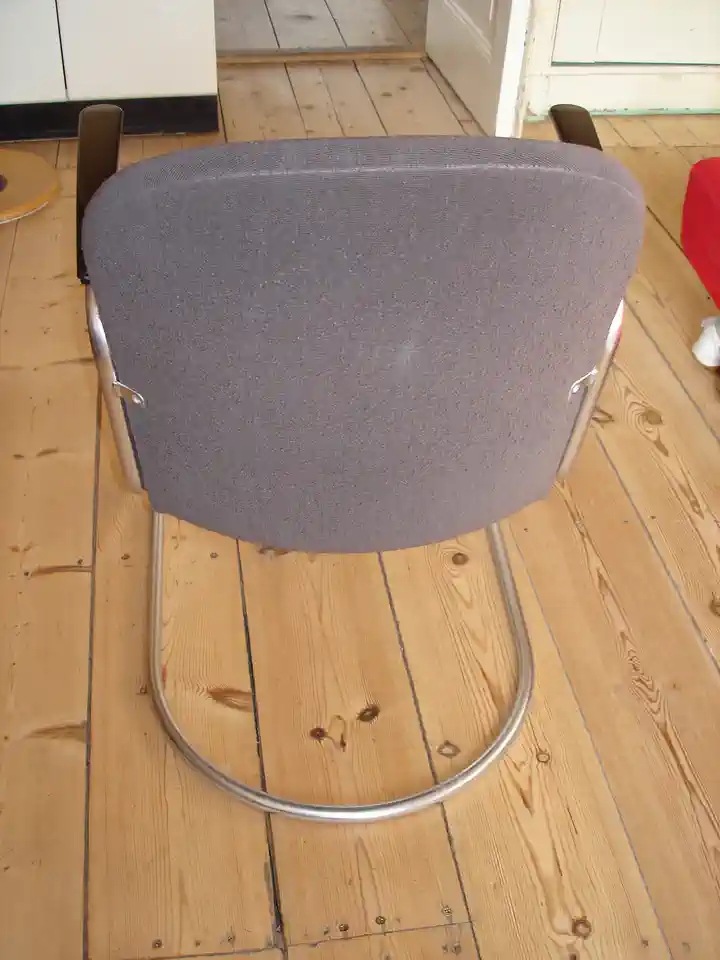 2013-11-26-04_Huis-Inrichting-01_Stoelen-DSC02439 (© Marens van Leunen)