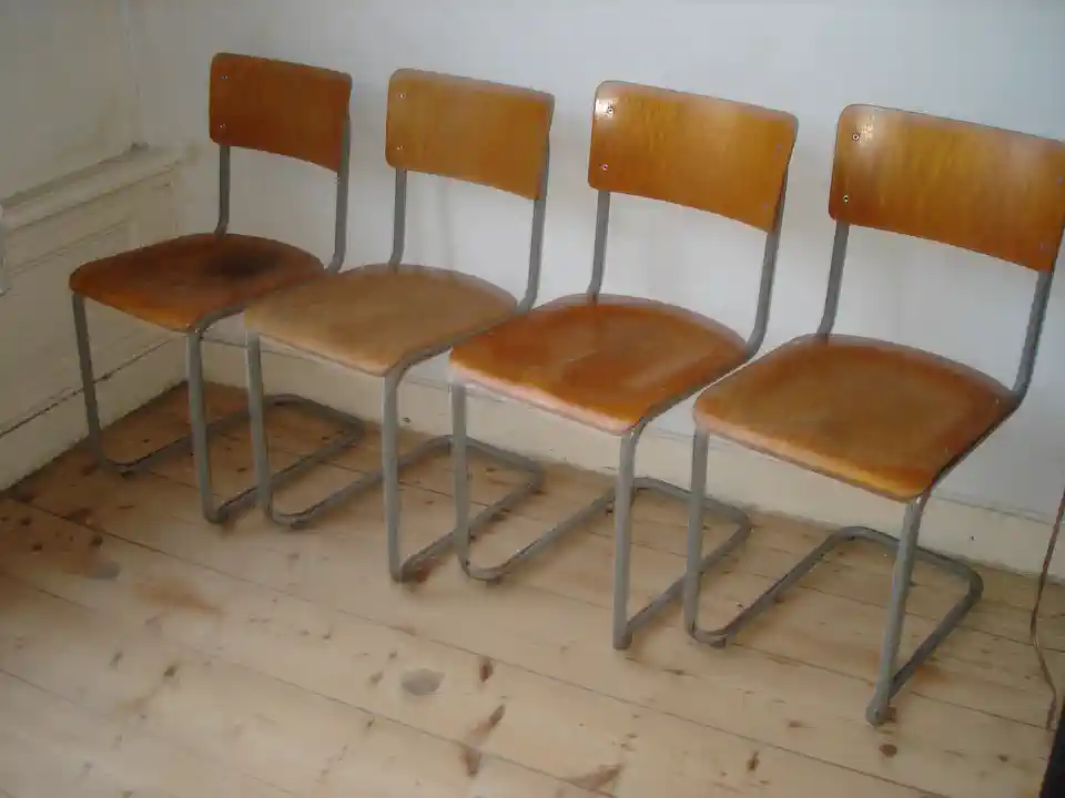 2013-12-17-04_Huis-Inrichting-01_Stoelen-DSC02502 (© Marens van Leunen)