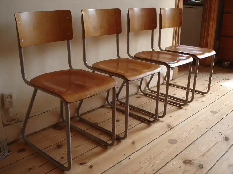 2014-08-04-04_Huis-Inrichting-01_Stoelen-DSC03052 (© Marens van Leunen)