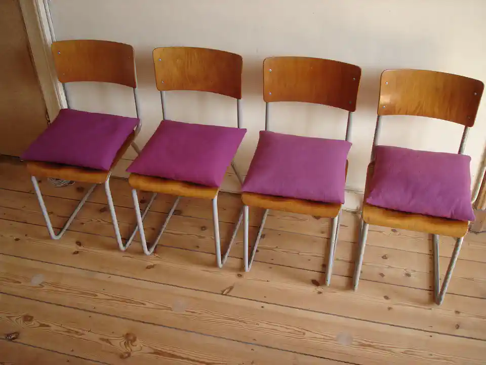 2014-08-04-04_Huis-Inrichting-01_Stoelen-DSC03057 (© Marens van Leunen)