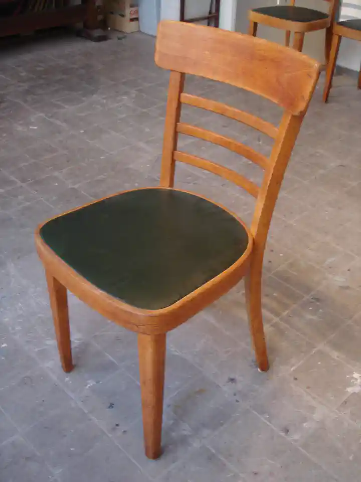 2014-08-09-04_Huis-Inrichting-01_Stoelen-DSC03083 (© Marens van Leunen)