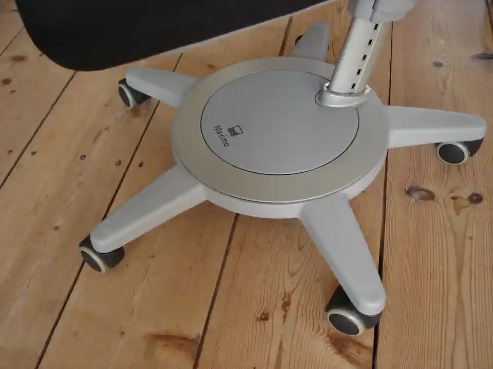 2015-02-08-04_Huis-Inrichting-01_Stoelen-DSC03496 (© Marens van Leunen)