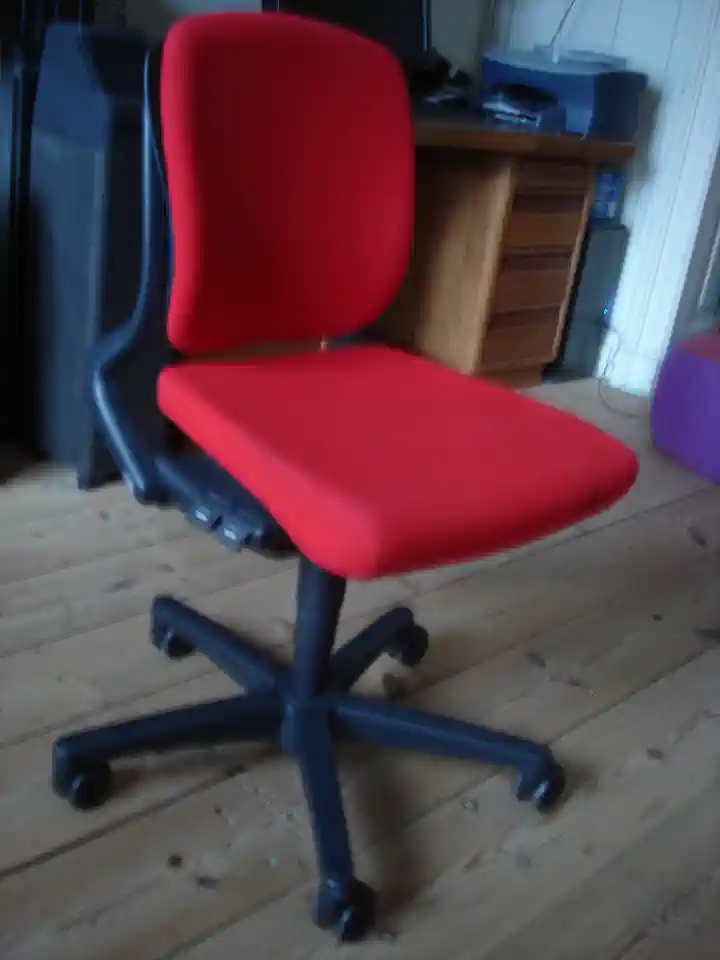 2015-03-15-04_Huis-Inrichting-01_Stoelen-DSC03629 (© Marens van Leunen)