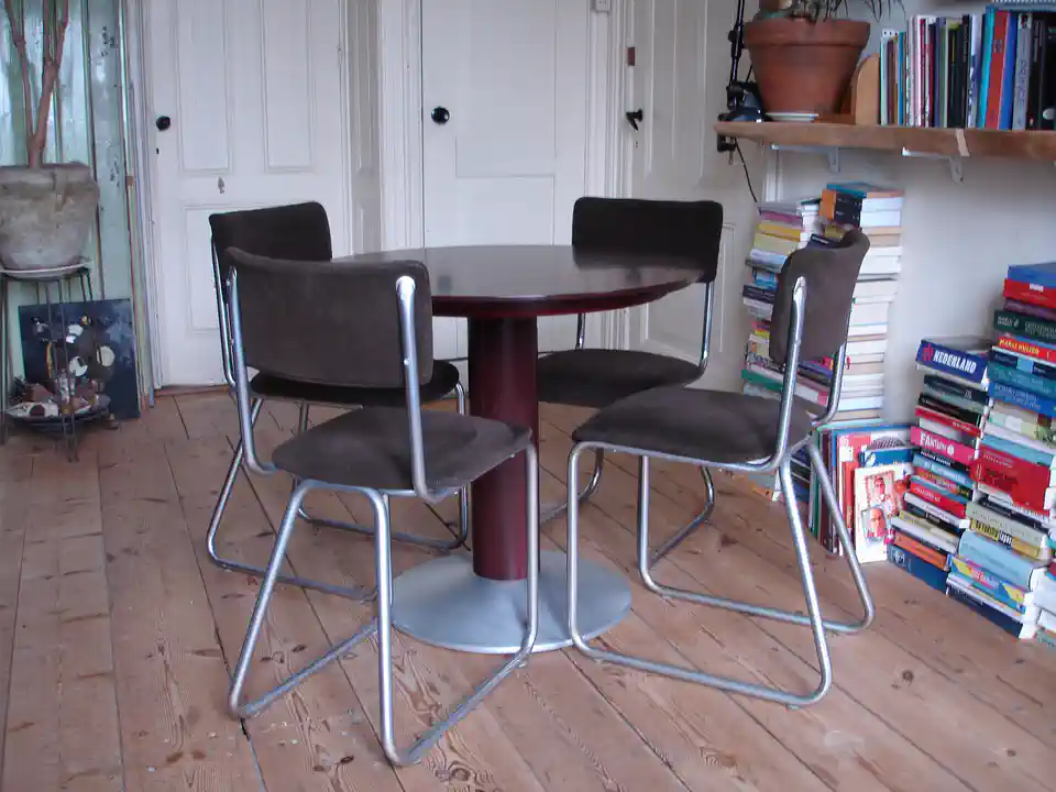 2017-10-05-04_Huis-Inrichting-01_Stoelen-DSC04343 (© Marens van Leunen)