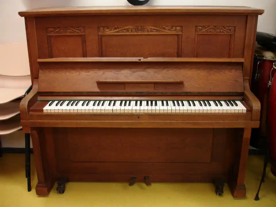 2017-11-01-05_Muziek-Instrumenten-01_Piano's _Keyboards-DSC04422 (© Marens van Leunen)