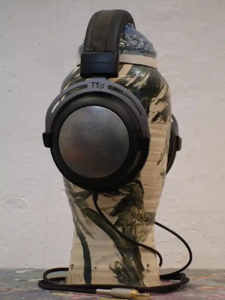 2018-10-02-01_Audio, Tv en Foto-04_Koptelefoons-DSC04768 (© Marens van Leunen)
