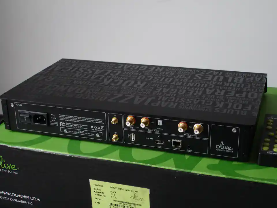 2019-01-27-01_Audio, Tv en Foto-03_Versterkers en receivers-DSC04915 (© Marens van Leunen)