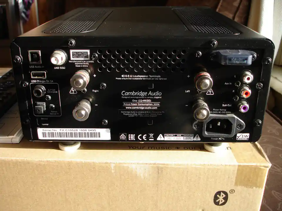 2019-12-02-01_Audio, Tv en Foto-03_Versterkers en receivers-DSC05239 (© Marens van Leunen)