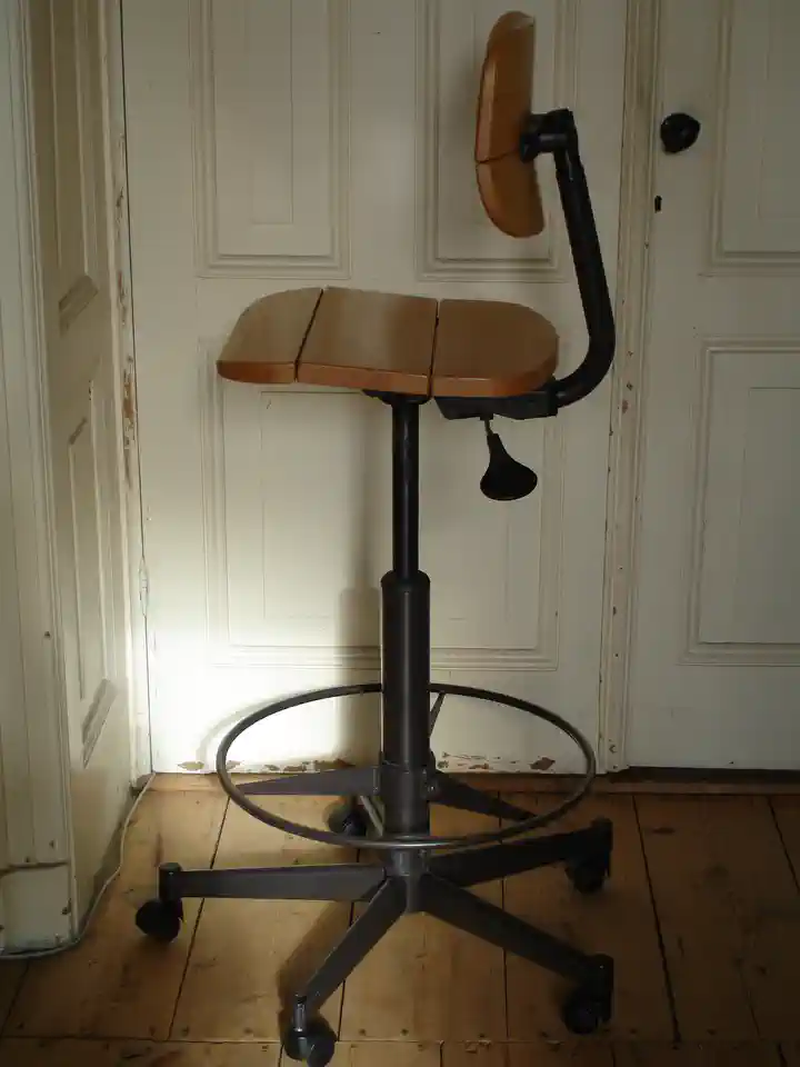 2020-02-25-04_Huis-Inrichting-01_Stoelen-DSC05465 (© Marens van Leunen)