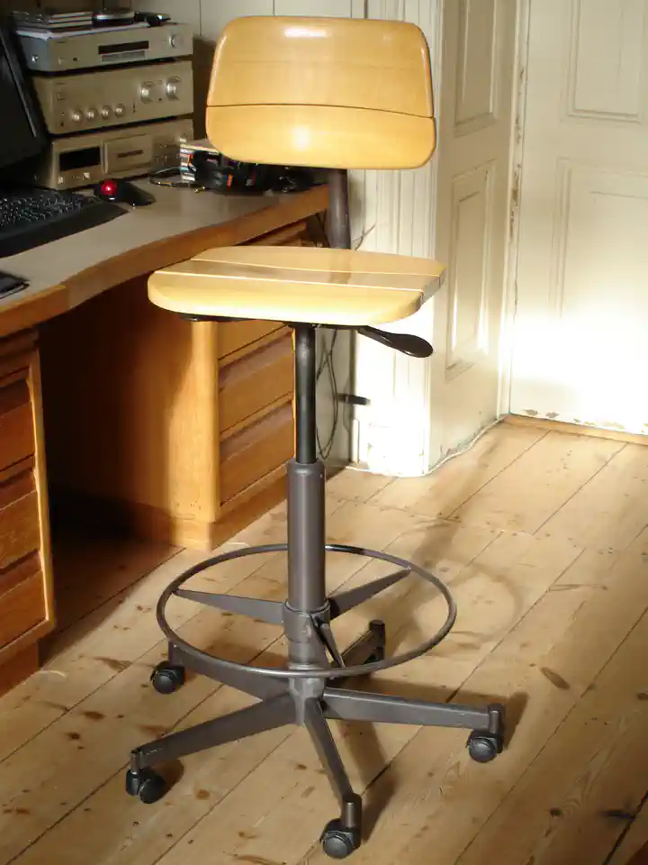 2020-02-25-04_Huis-Inrichting-01_Stoelen-DSC05471 (© Marens van Leunen)