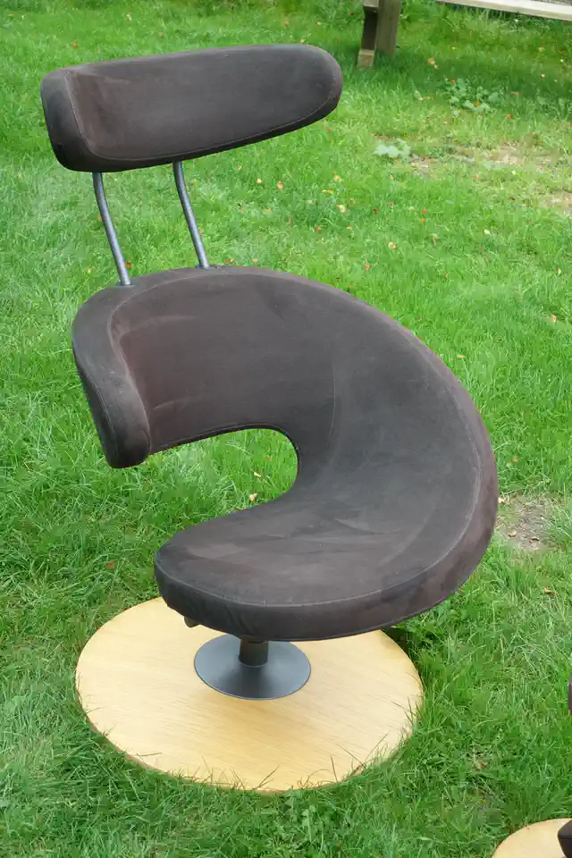 2021-09-15-04_Huis-Inrichting-01_Stoelen-DSC03538 (© Marens van Leunen)